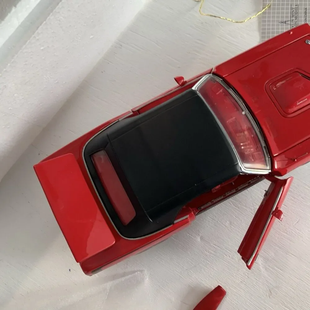 Franklin Mint 1:24 1970 Red Plymouth 
